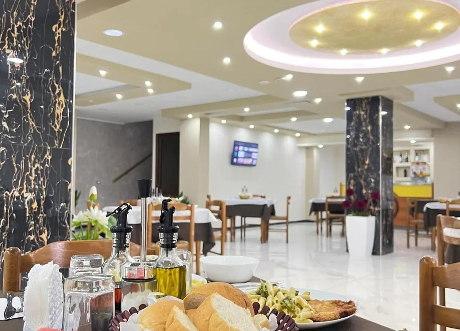 Bed & Breakfast Hotel Antik Golem